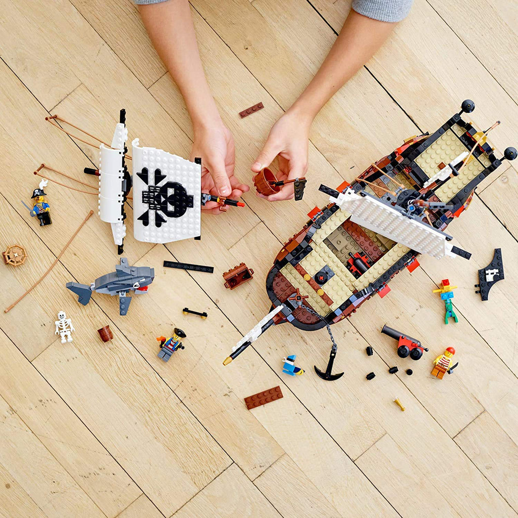 3 in 1 Pirate Ship Building Set Q347